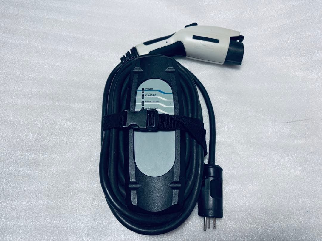 純正充電ケーブル　8648050-02 826