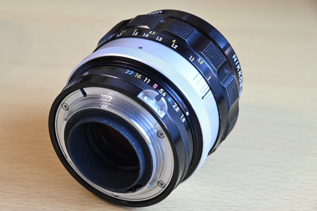美品 NIKKOR-H Auto 85mm F1.8 分解清掃済み