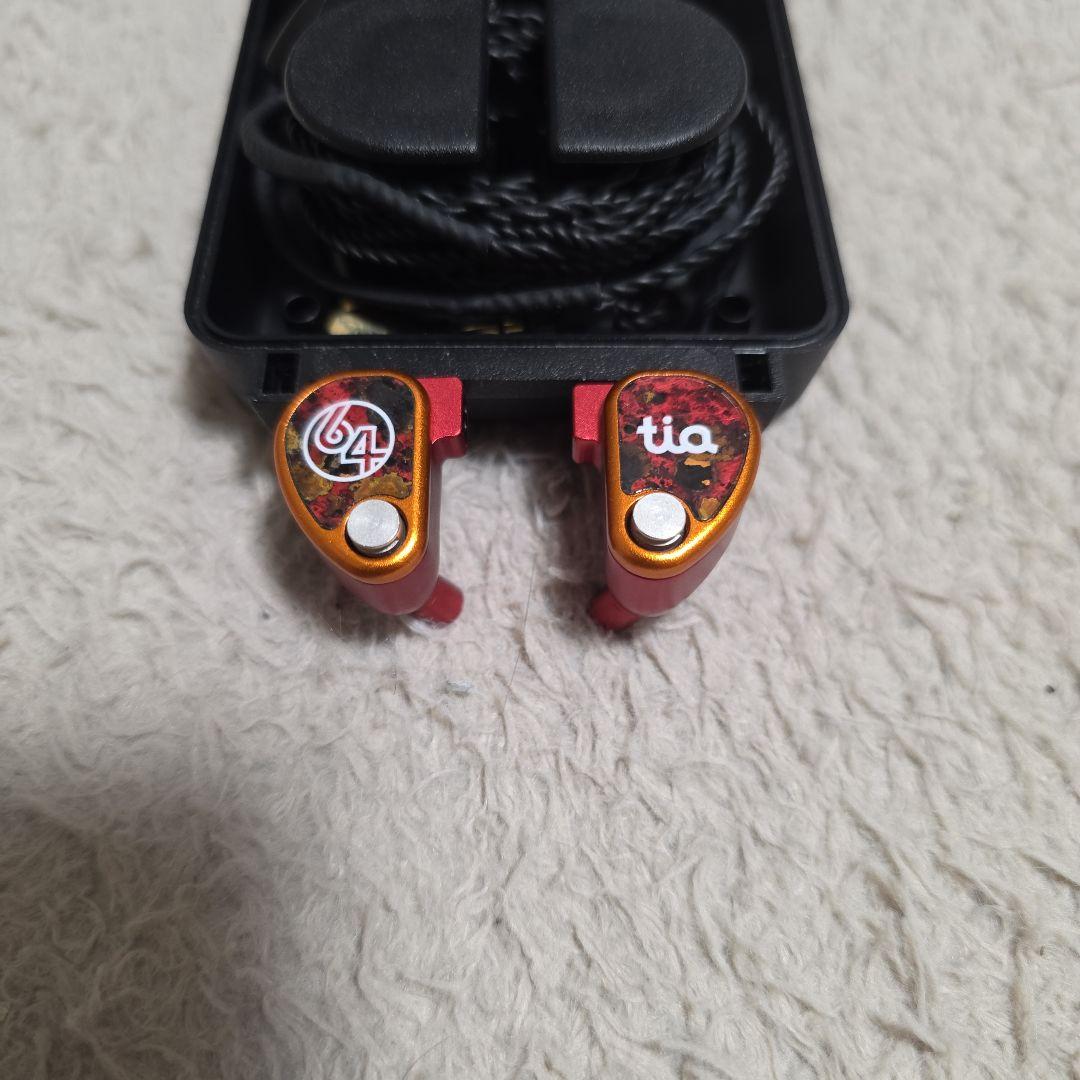 64audio U18T tzar ユニバーサル