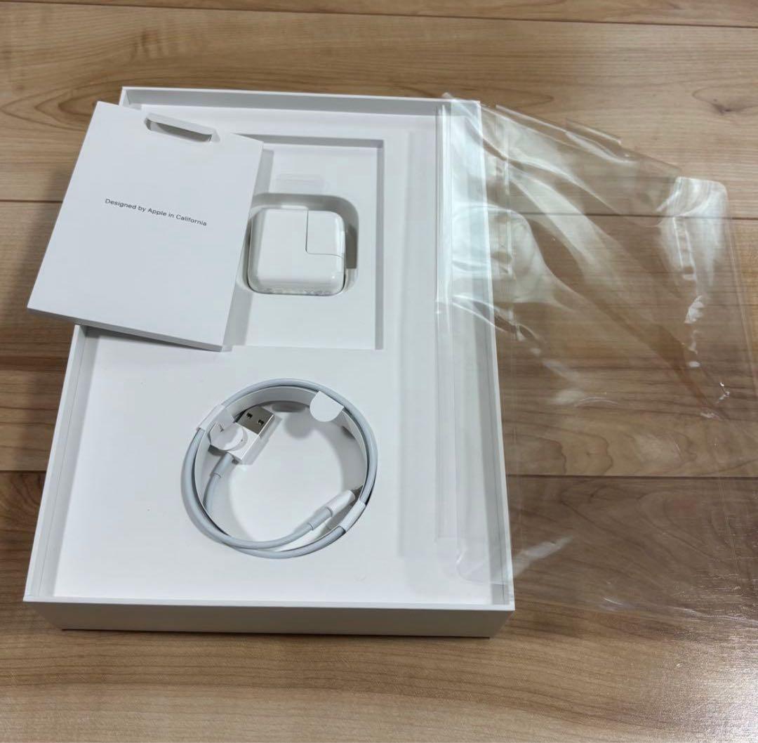 Apple iPad ゴールド 本体❤️