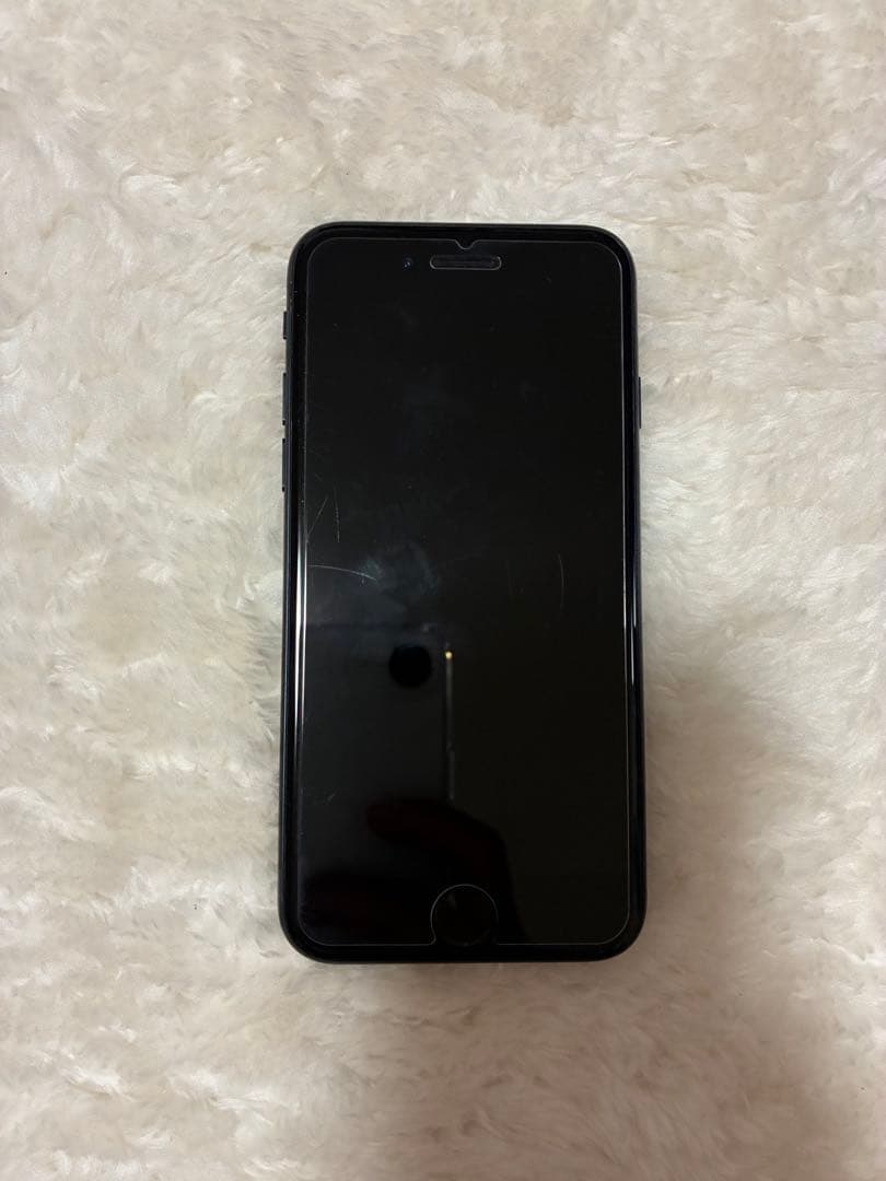 Apple iPhone SE第3世代　128GB本体