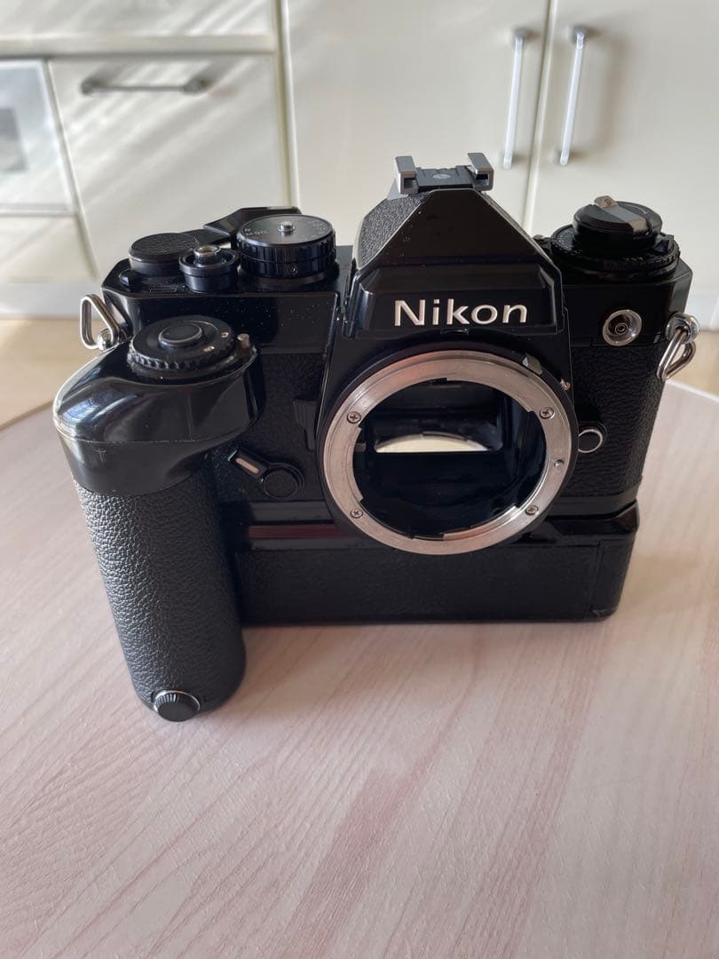 Nikon ニコン 人気の一眼レフカメラ FE 黒　MD-12/MF-12