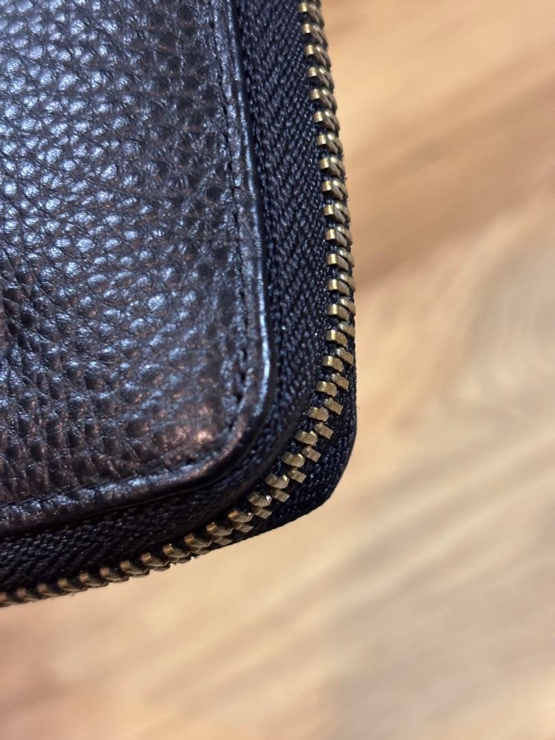 【極美品】ヴェルサーチ ジーンズ クチュール コンパクトウォレット シボ革