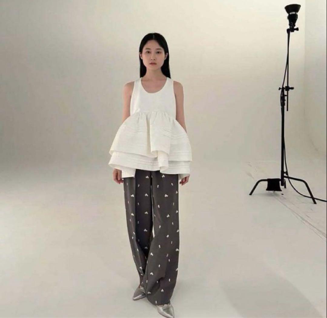 トップス Bibiy DOVE PEPURAMU TOP