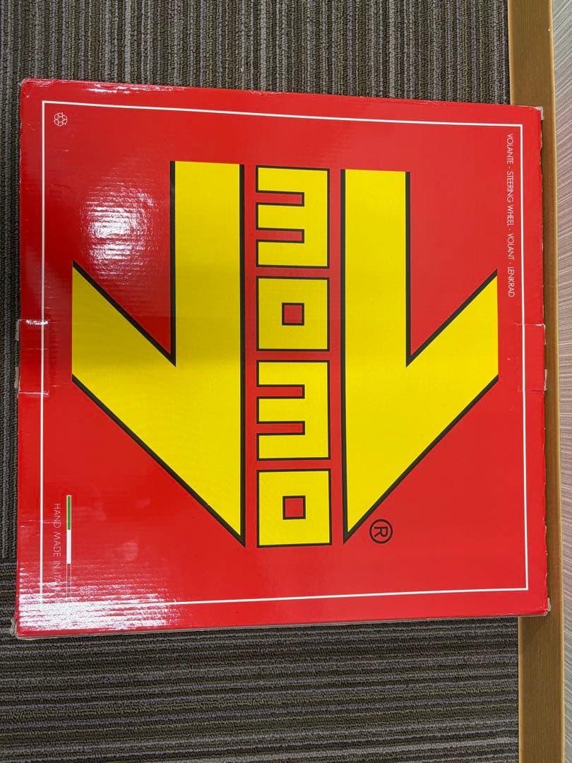 MOMO（モモ）正規品 ステアリング RETRO(レトロ) 36φ(360mm)