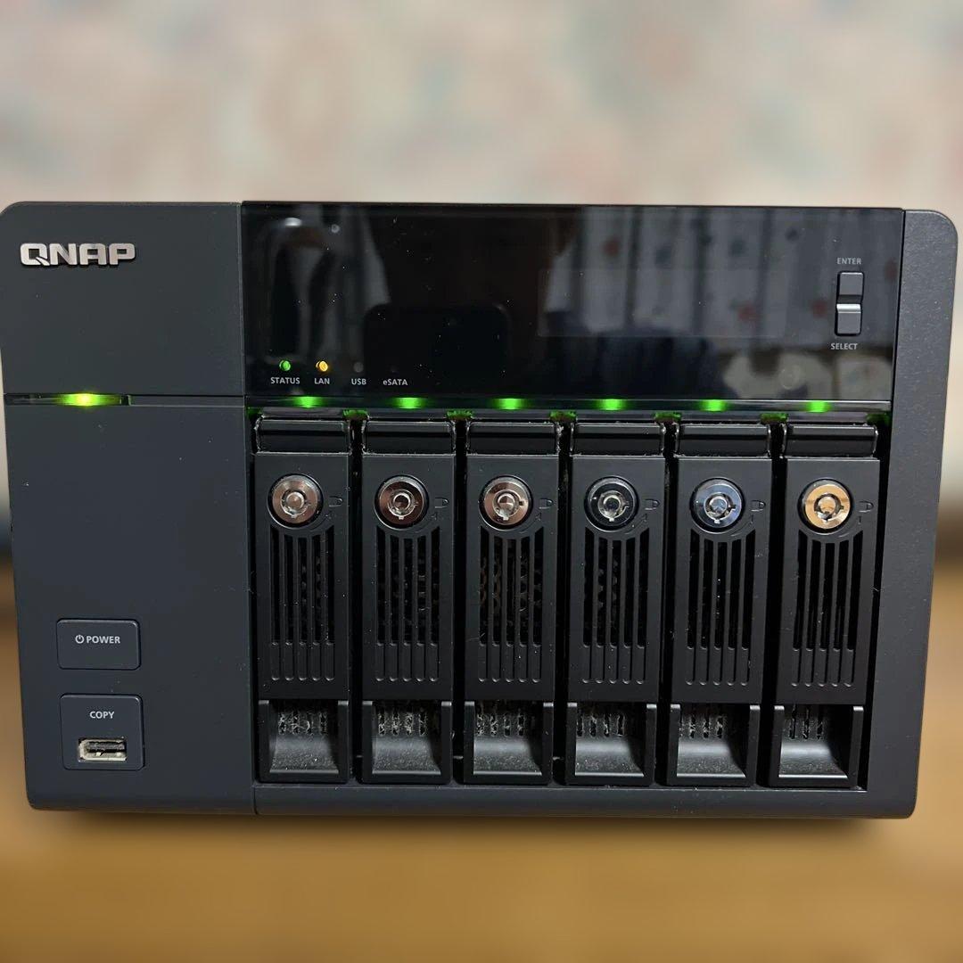 QNAP NAS TS-669 Pro 6ベイ（HDD付き）
