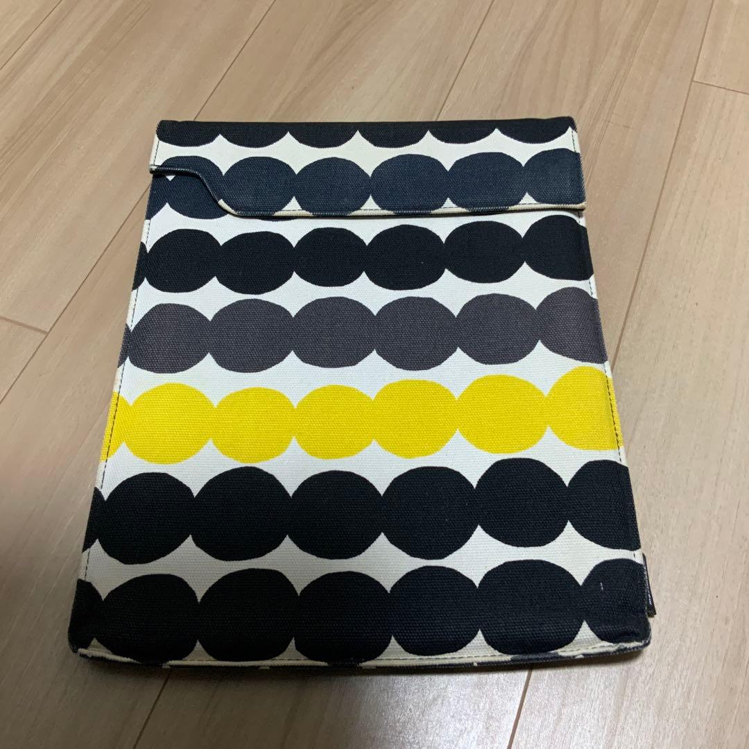 マイクロソフト　マリメッココラボのSurface用スリーブとタイプカバー