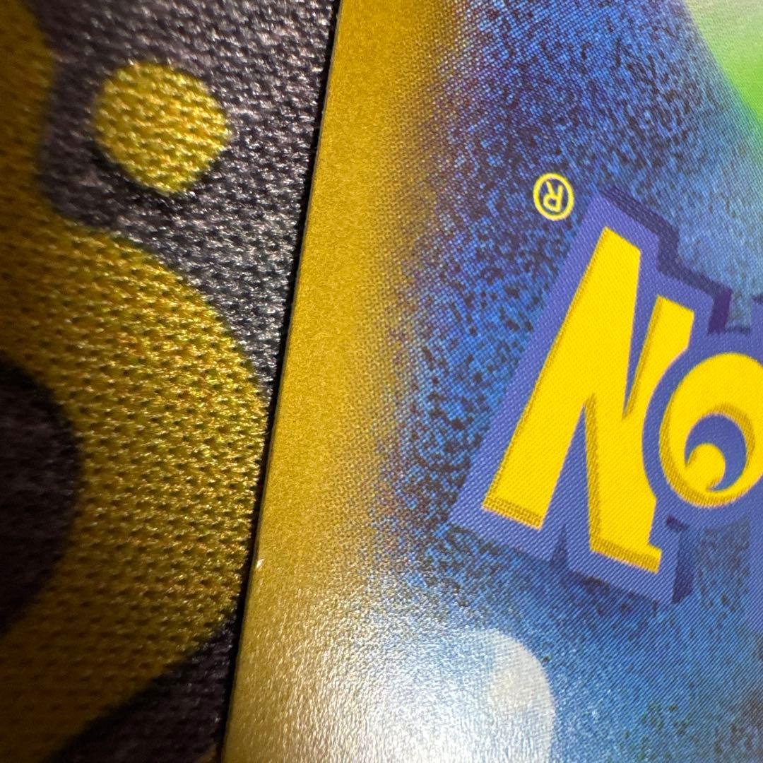 ポケモン　ボスの司令カラスバ　初期傷あり裏面左下付近