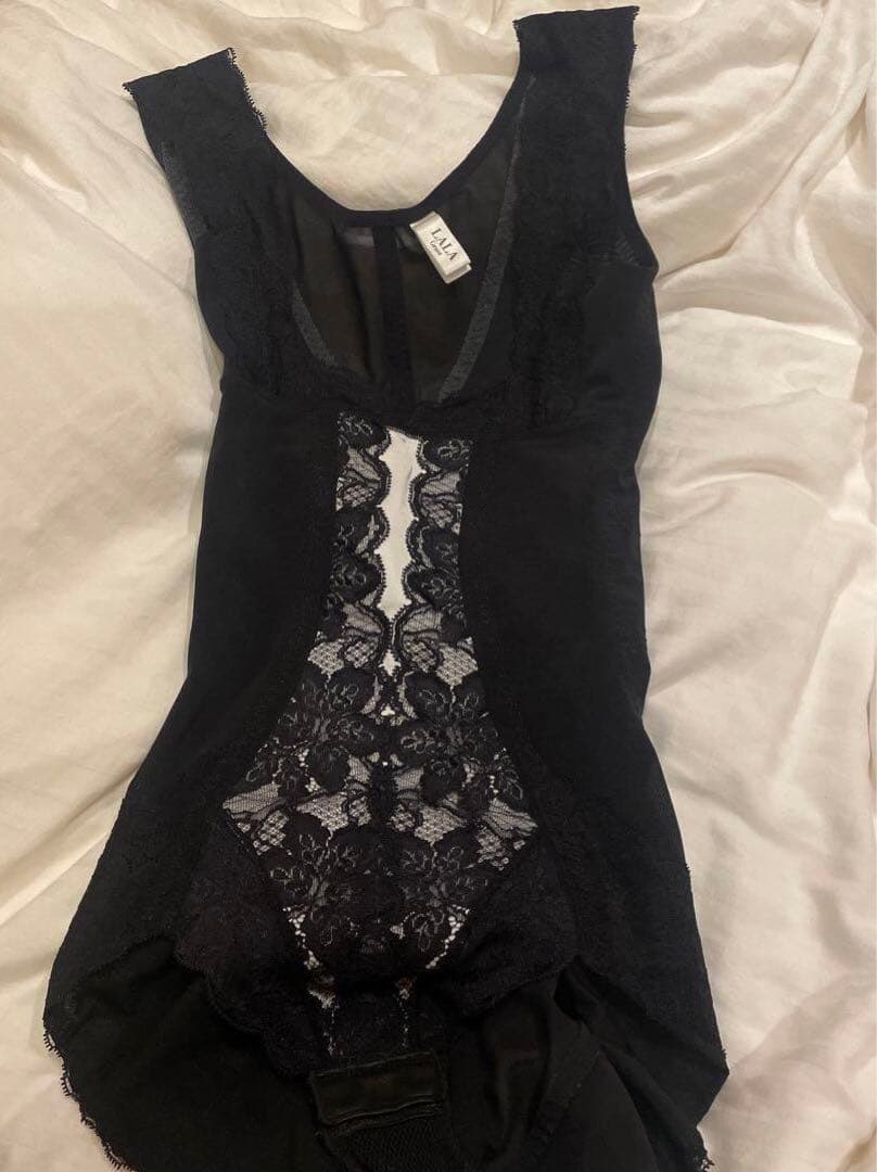 グラントイーワンズ　ララ　袖なしボディスーツ　補正　ボディーケア