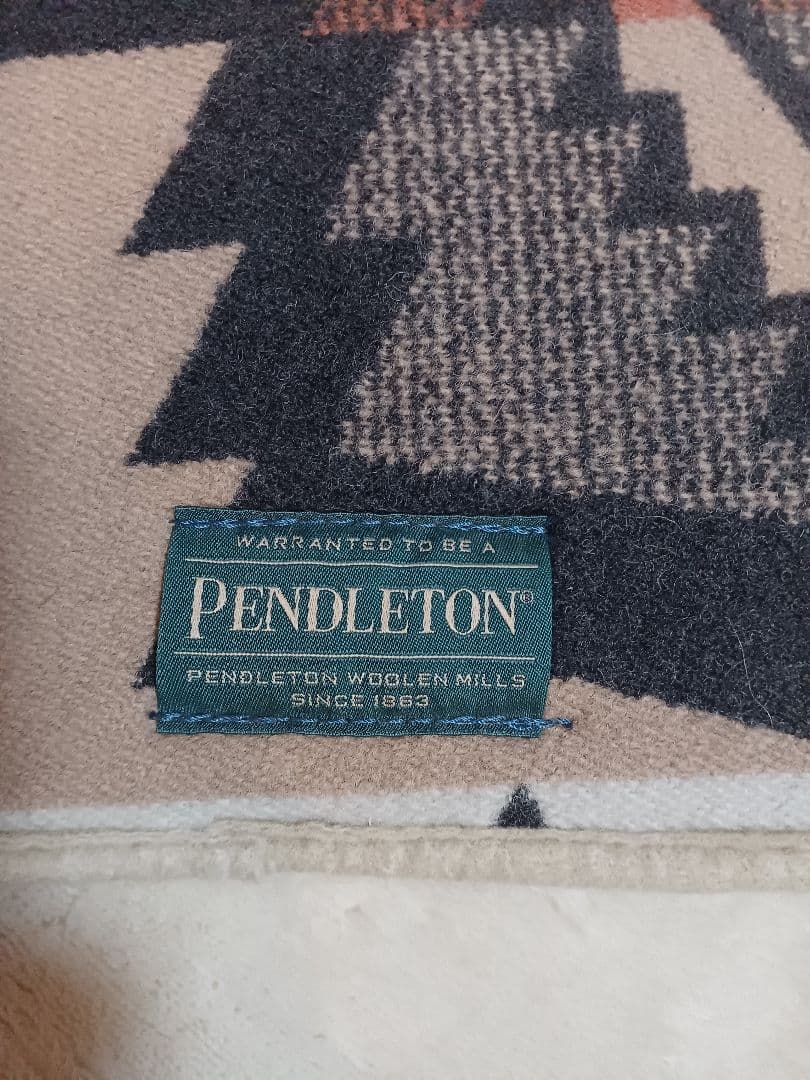 希少ペンドルトン 200系ハイエースワイド用 ダッシュマットPENDLETON