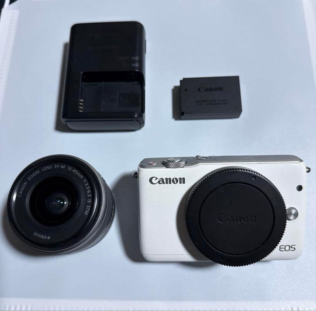 Canon EOS M ホワイト 15-45mmレンズ付き
