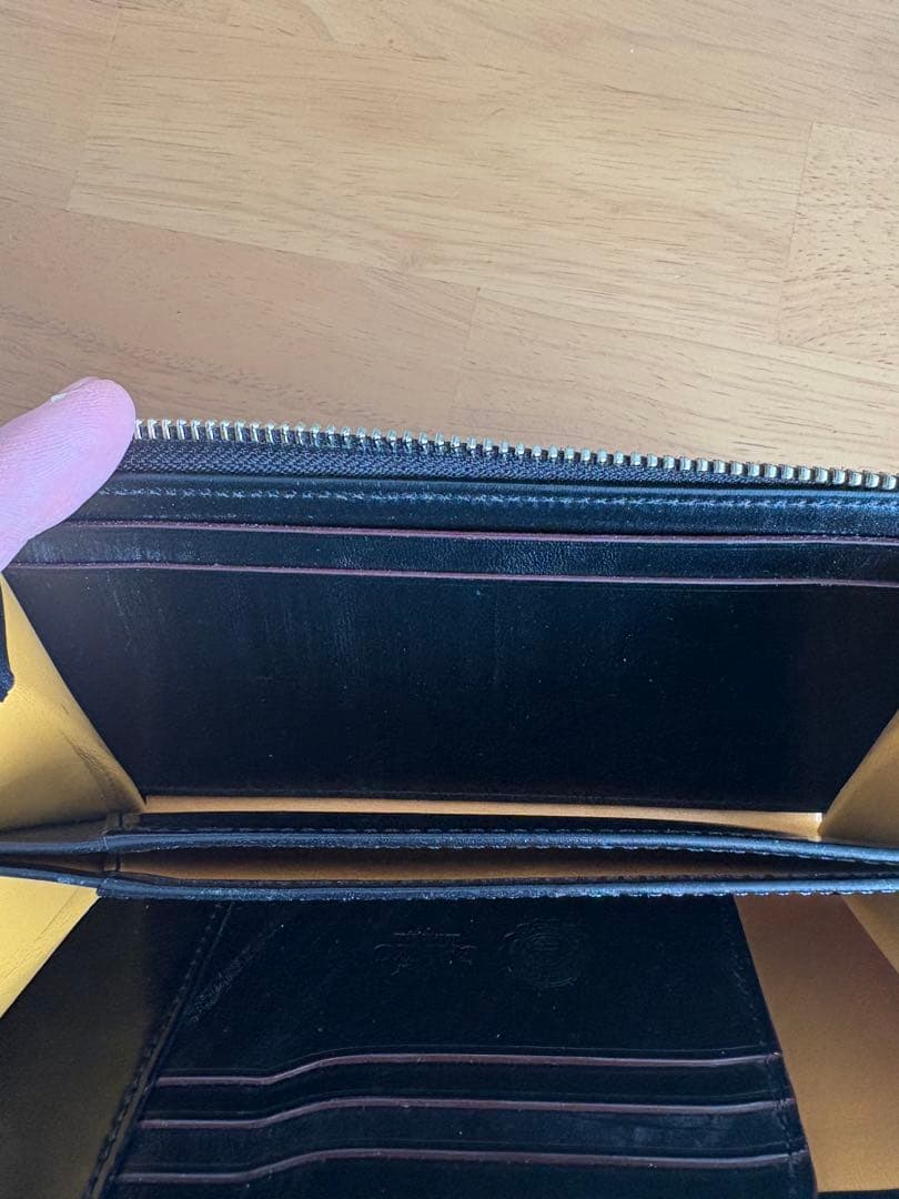 GANZO AVON ラウンドファスナー長財布 ブラック ブライドルレザー