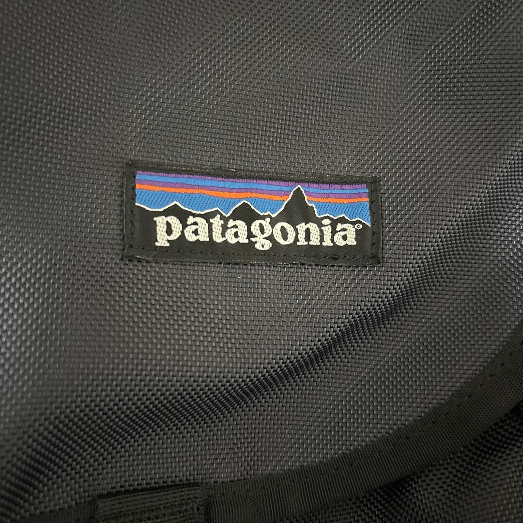 Patagonia クリティカルマス メッセンジャーバッグ ネイビー 大容量