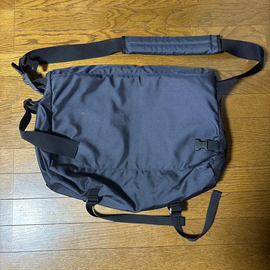 Patagonia クリティカルマス メッセンジャーバッグ ネイビー 大容量