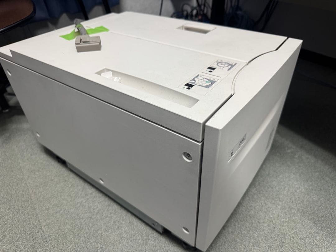 用紙トレイ6（大容量給紙トレイ1段）