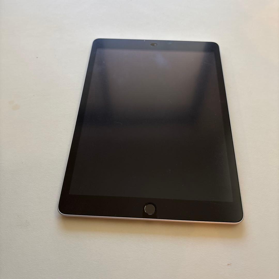 Apple iPad 2021 第9世代 シルバー 本体 64GB