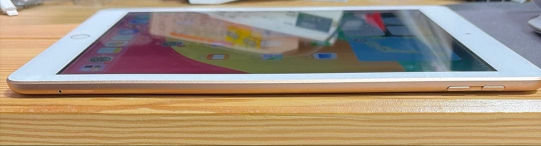 iPad 第6世代 32GB Cellular ゴールド SIMフリー