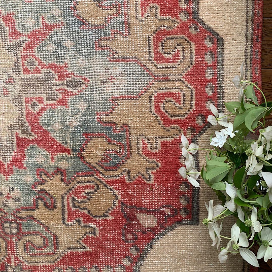 リリー　プロフ必読^ - ^様　アヴァノスラグ　トルコヴィンテージラグ