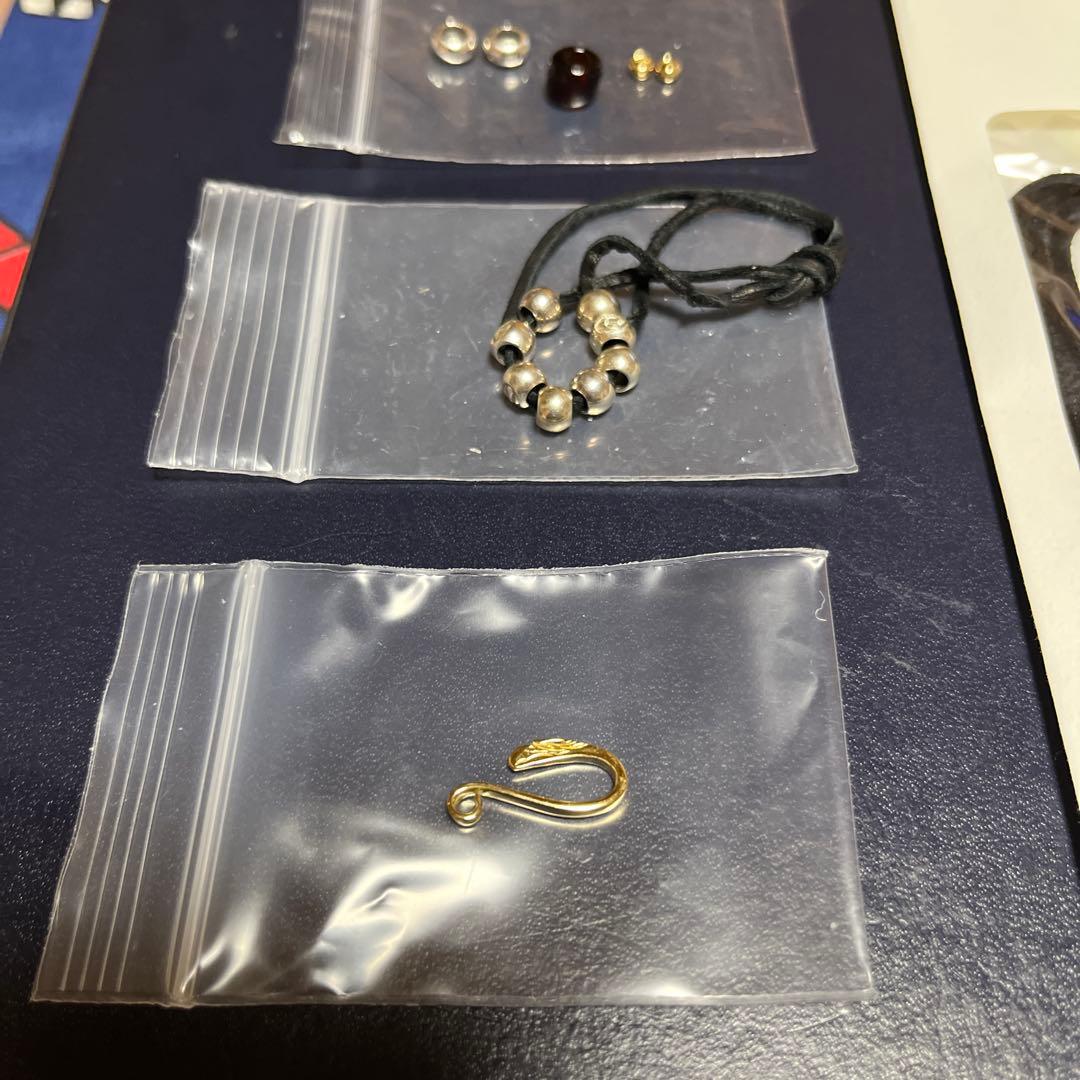 ケンキクチパーツ　チロル