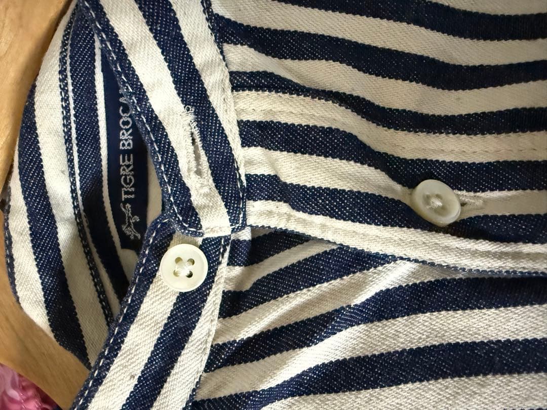 TIGRE BROCANTE ヒッコリーストライプスタンドカラー長袖シャツ