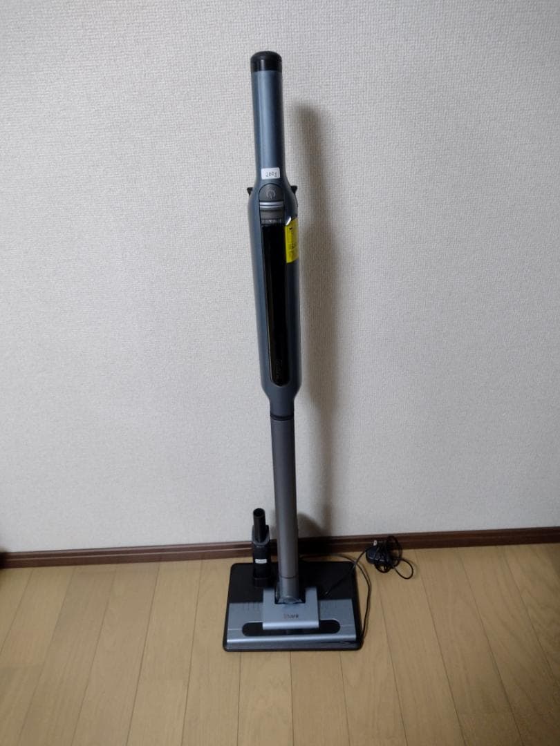 シャーク★コードレスクリーナー★CS200JLB★バッテリー新品と同等★