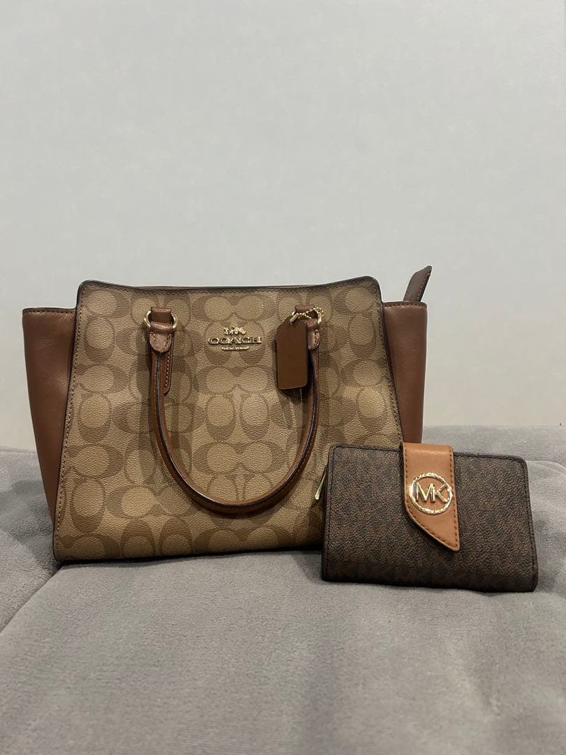 ✨極美品✨ MICHEAL KORS 2つ折り財布 COACH トートバッグ