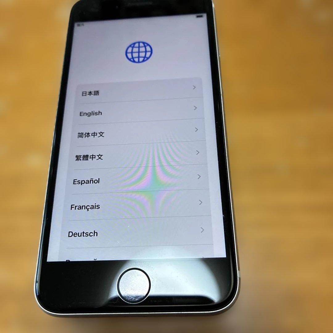 Apple iPhone SE第三世代 ホワイト 本体