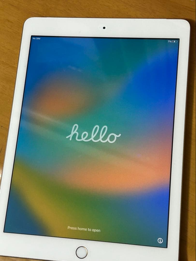 【本体のみ】Apple iPad 第5世代 32GB ゴールド