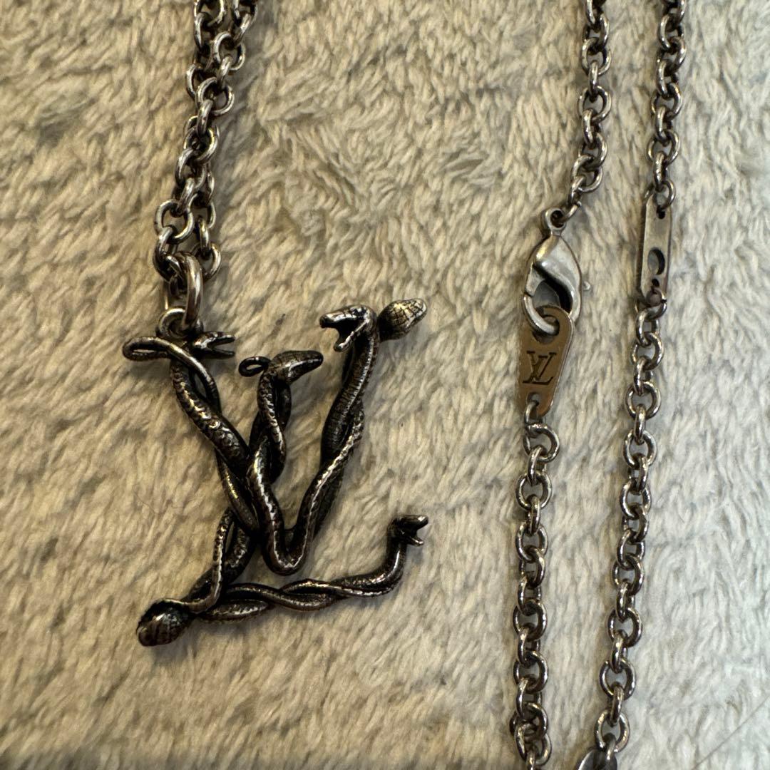 フ*ム様 ✨極美品✨louis vuitton LV ネックレス モノグラム柄