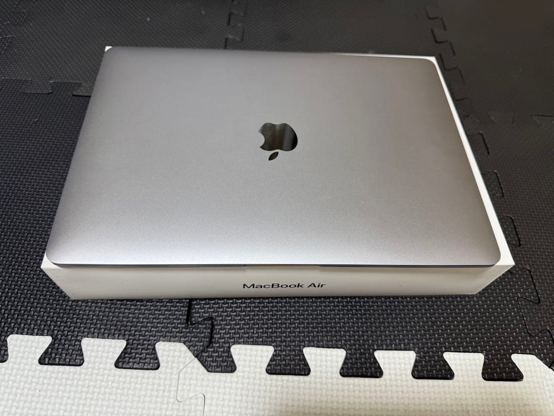 Apple MacBook Air 13インチ スペースグレイ