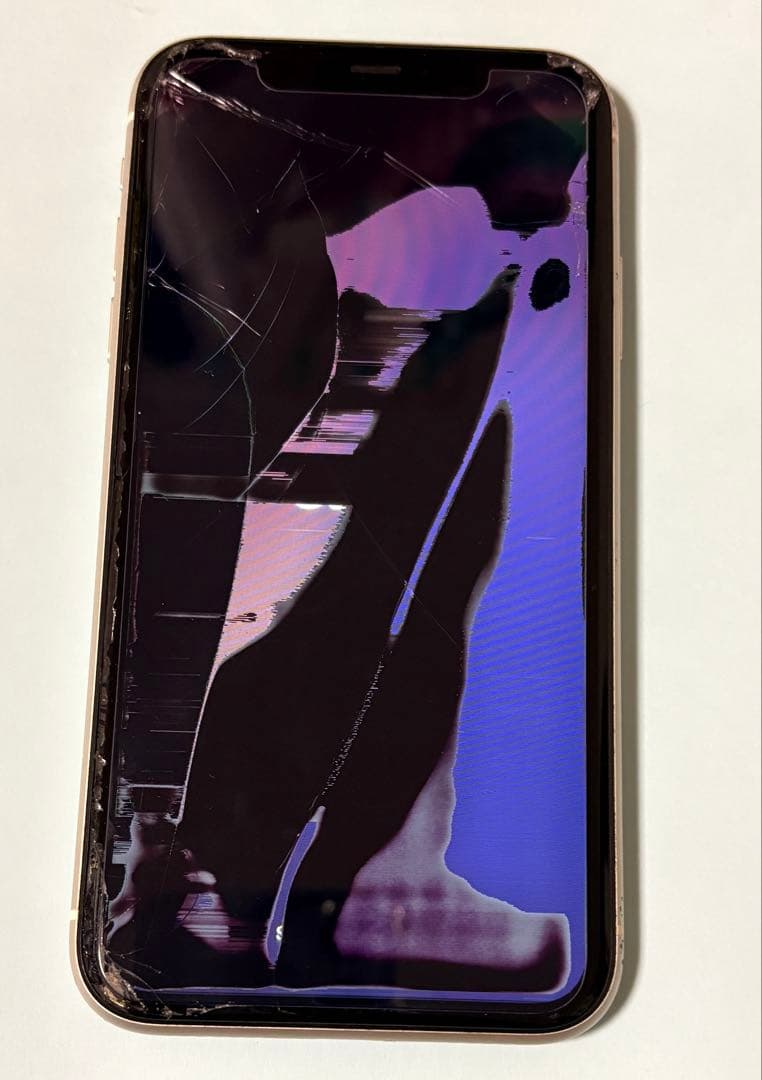 【ジャンク品】iPhone11 画面ひび割れ、液晶漏れ