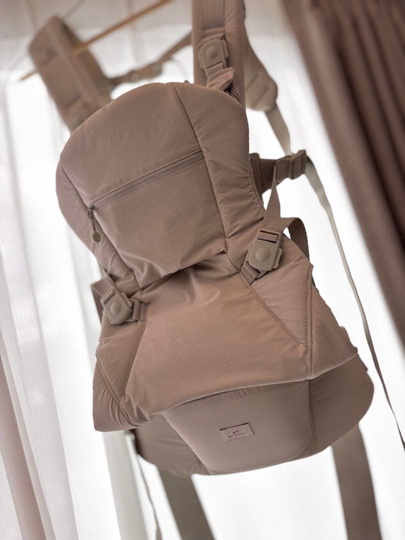 美品　抱っこ紐　ベビーキャリアオン　ピトレスク　ユナイテッドアローズ　ベージュ