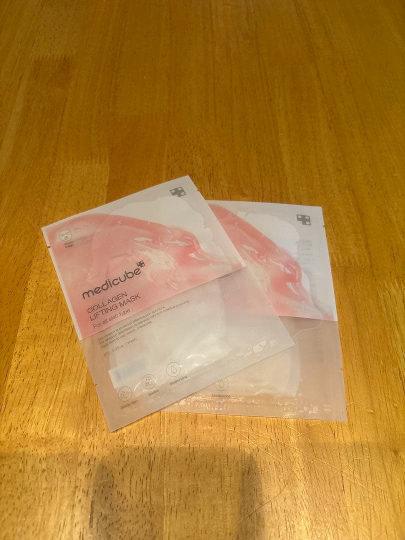 新品未使用 medicubeブースタープロ 美顔器 ブラック 【パック2枚付き】