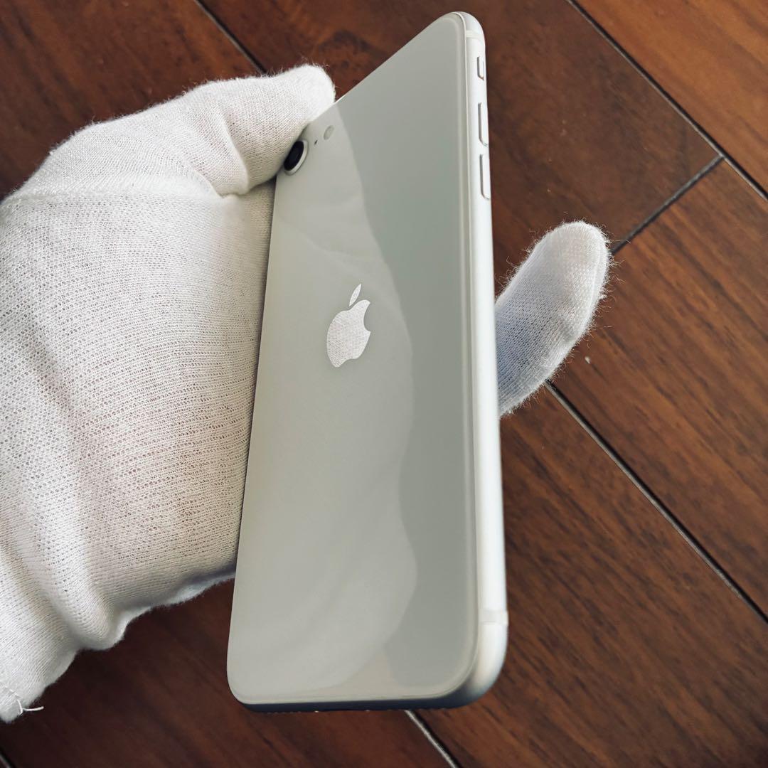 iPhone SE2 64GB ホワイト
