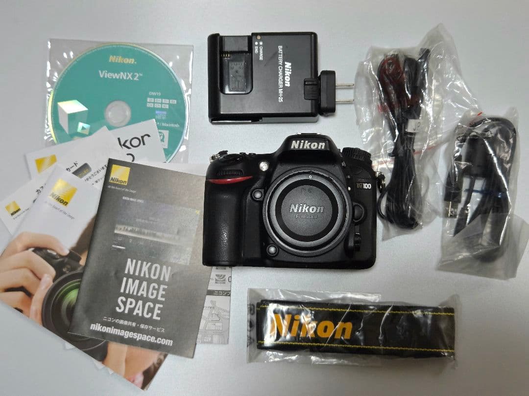 美品 Nikon デジタル一眼レフ D7100 ボディ