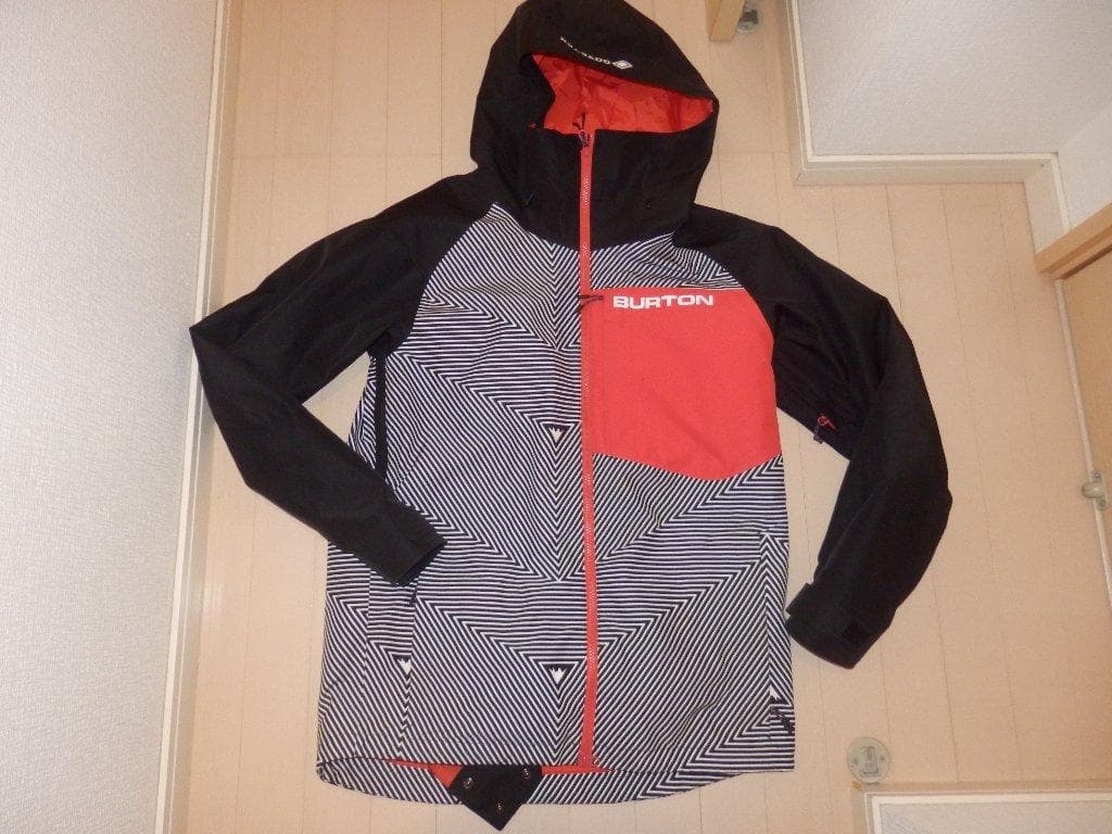 美品★バートン★ウェア GORE-TEX ゴアテックスジャケット 白黒 S