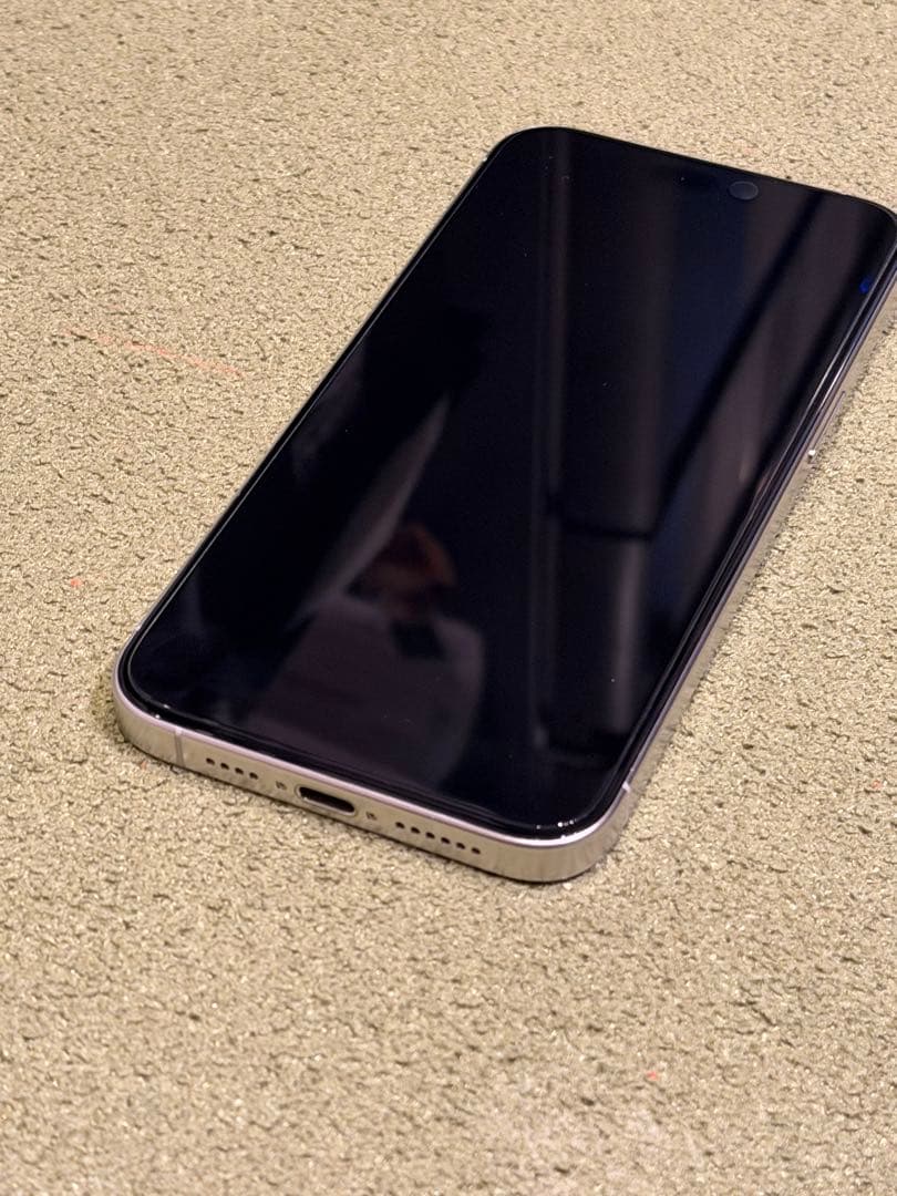 中古　超美品 SimフリーApple iPhone 15 Pro max 本体