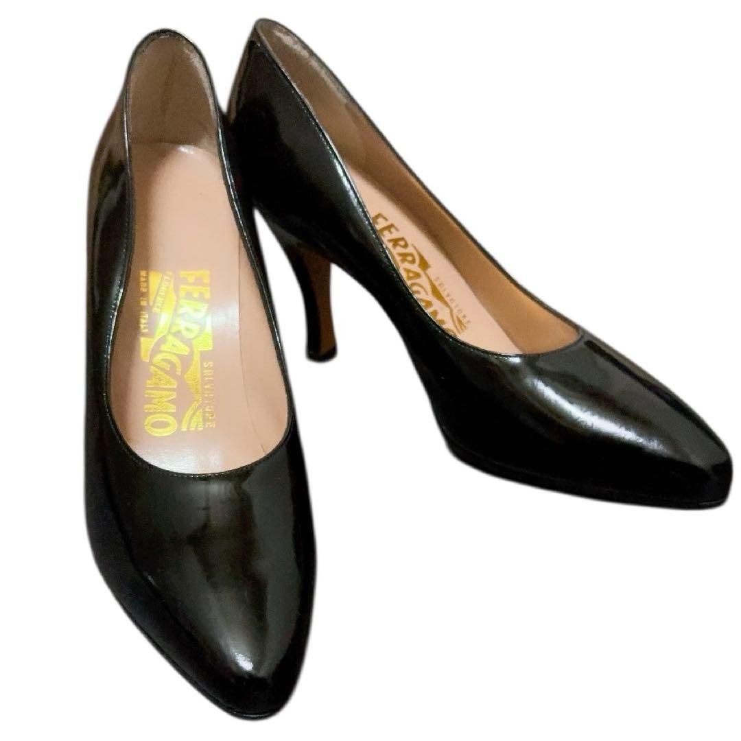 未使用 フェラガモ ブラック22.5㎝ エナメル