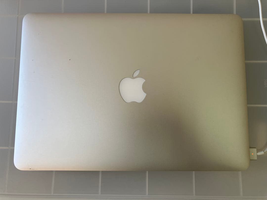 Apple MacBook Pro A1502 中古品 起動確認済