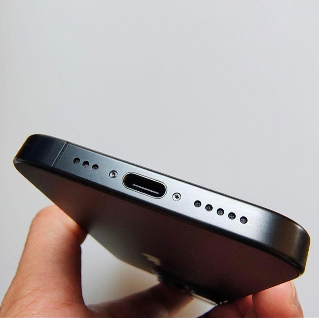 iPhone 15 Pro 256GB ブラックチタニウム
