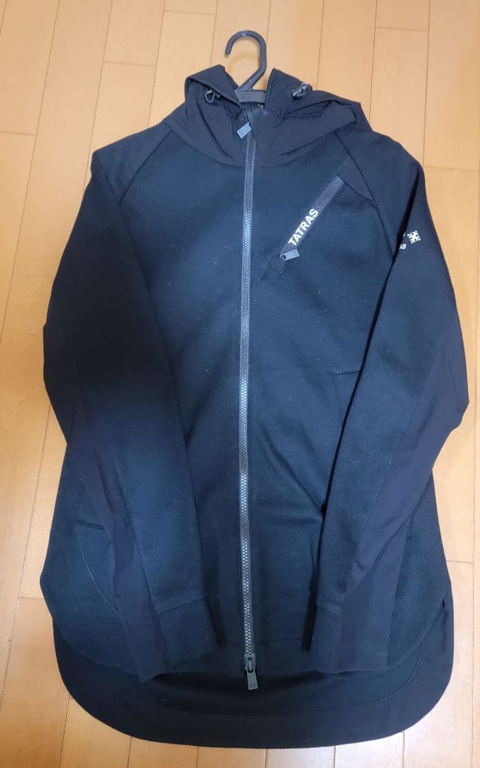 TATRAS 【タトラス】ブラック ジャケット　ジップアップパーカー　春秋