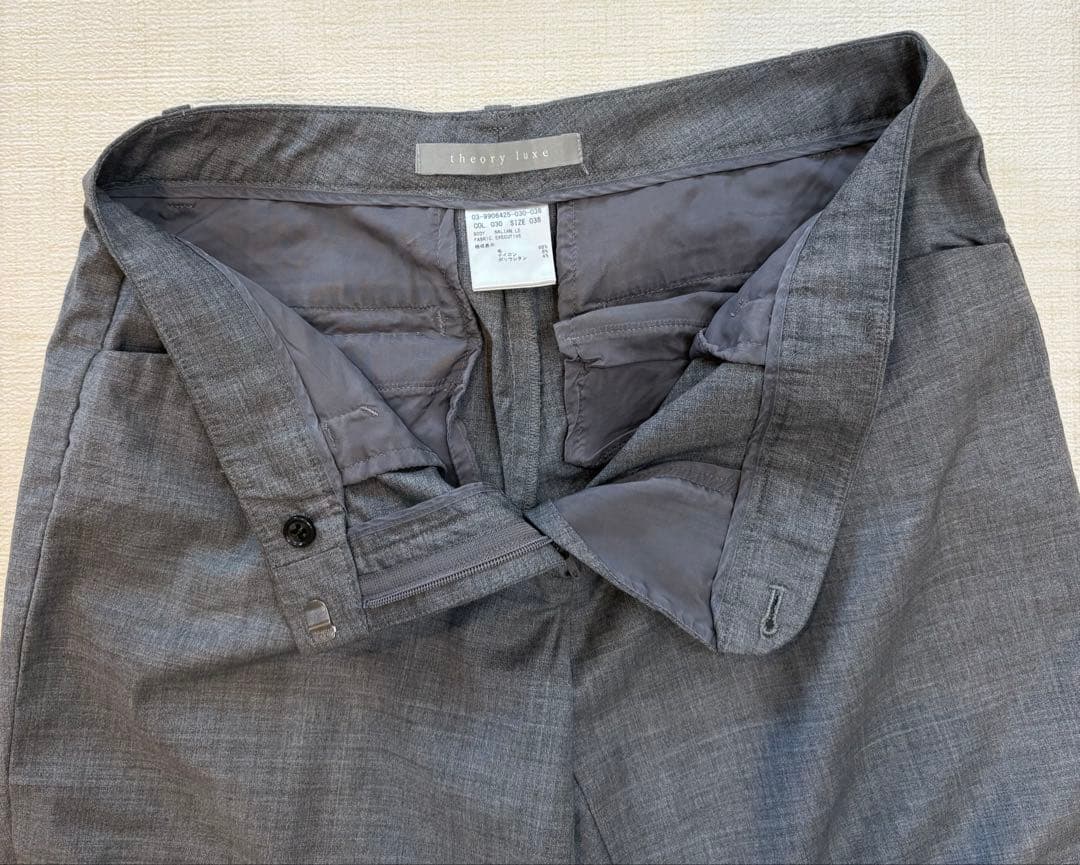 【クリーニング済】theory luxe スーツ　38 グレー　パンツスーツ　M