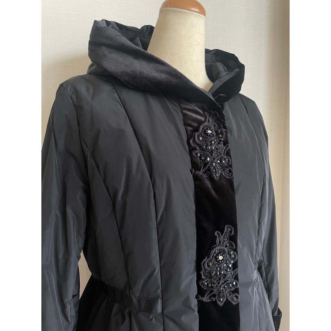 スーパービューティー　レース　フード付きビジューダウンコート　サイズ40