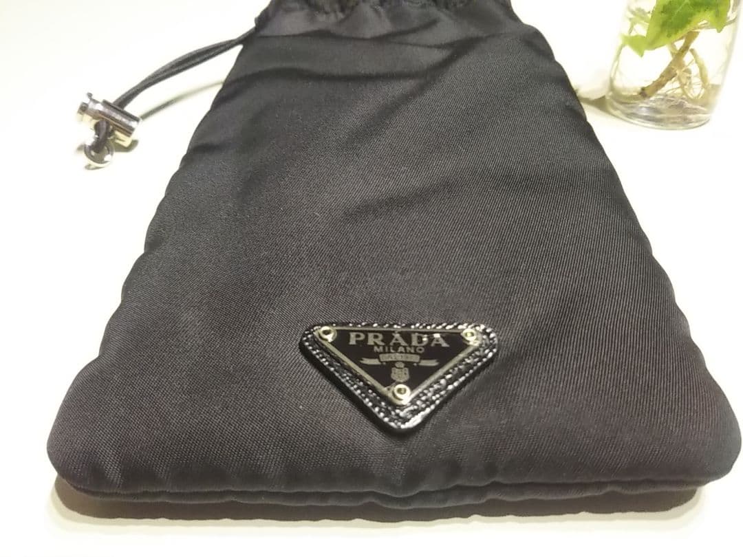 【期間限定】プラダ　スマートフォンケース