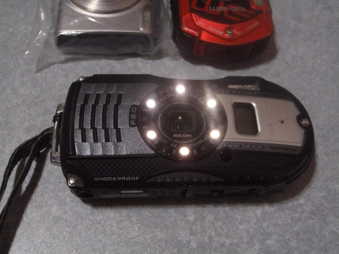 ❤️動作品❤️リコー★WG-5★GPS❤️人気色 銀★防水カメラ