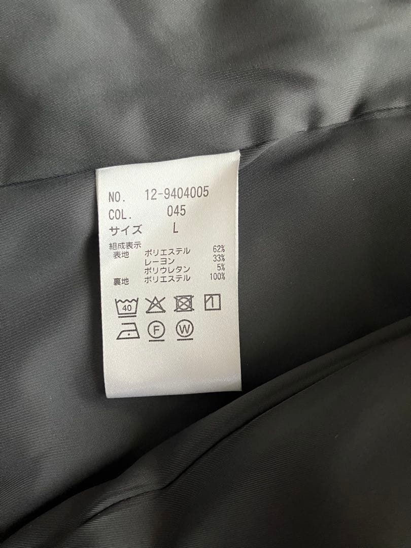 プラステ　ノーカラー　パンツスーツ グレー　セットアップ