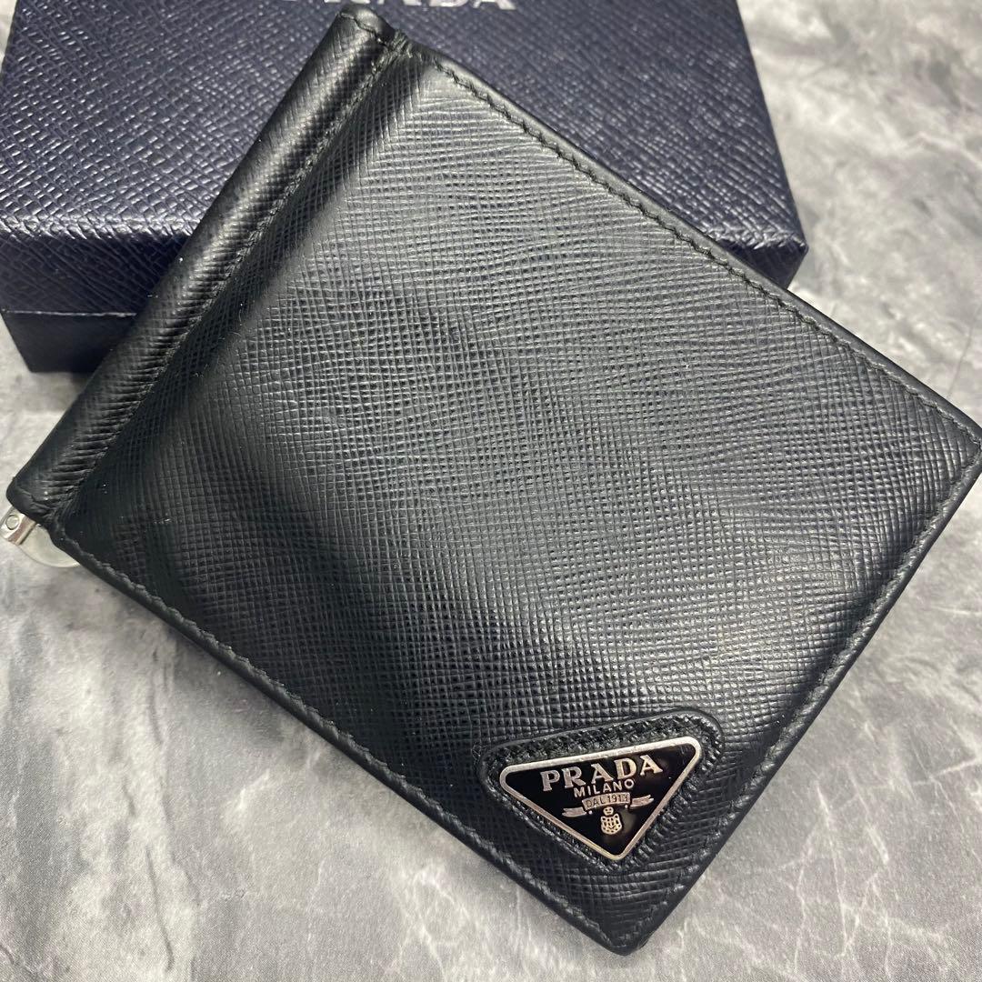 RFID搭載✨プラダ　二つ折り　マネークリップ　三角ロゴ　サフィアーノ　ブラック