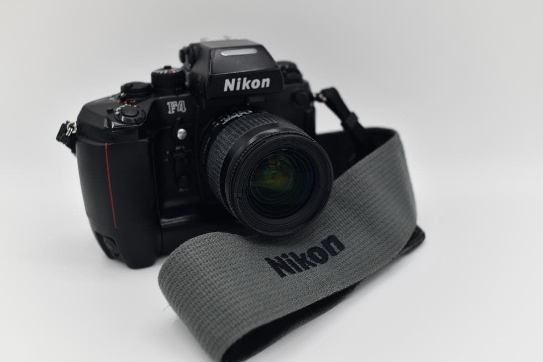 Nikon F4 一眼レフカメラ