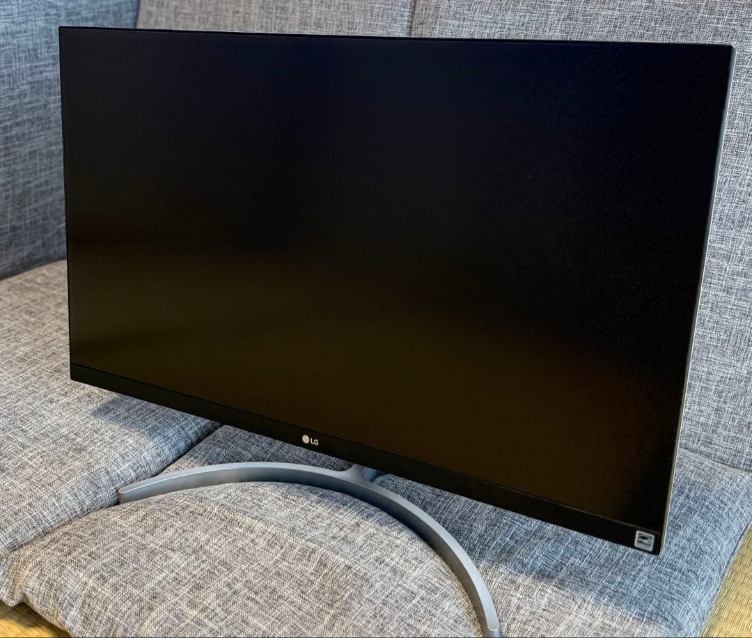 【美品】 LG 27UL600-W 4Kモニター 箱付き