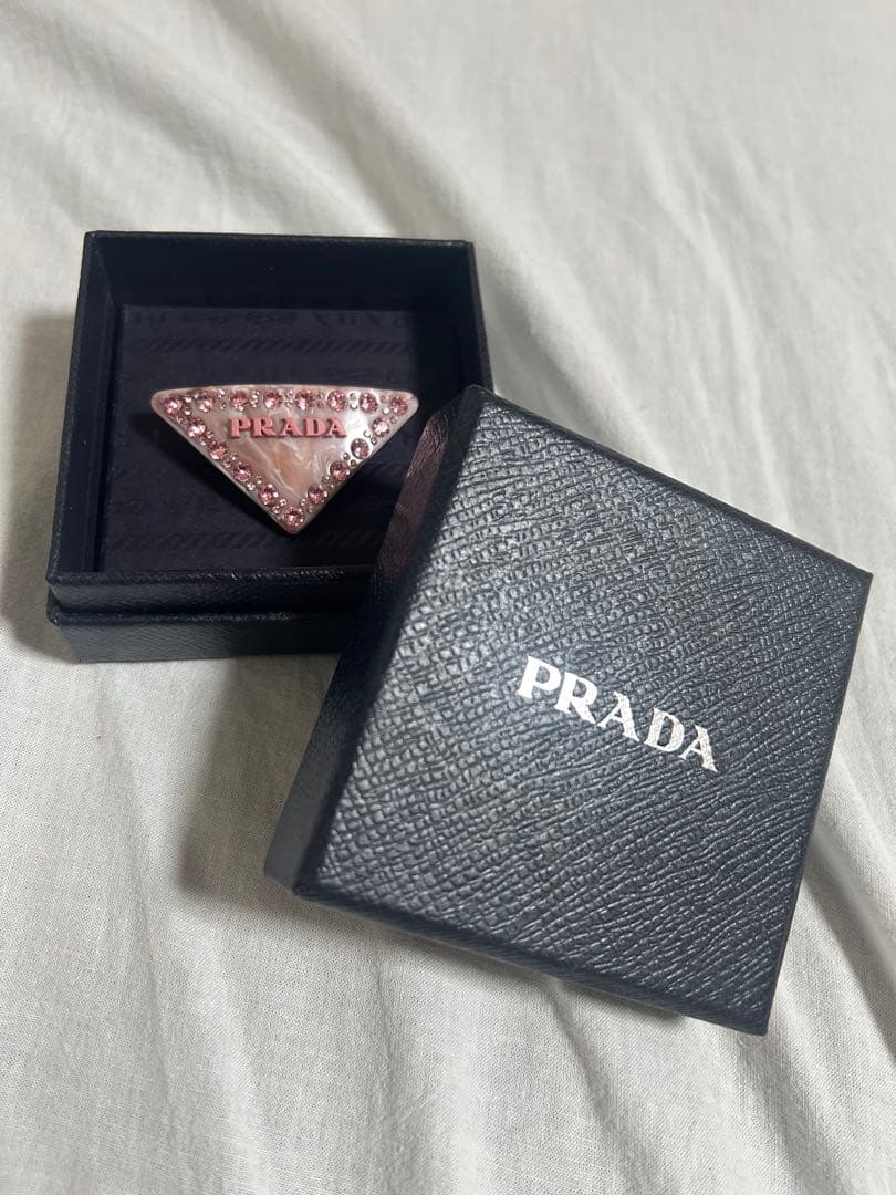 ぽめはむPRADA プレキシガラス ヘアクリップ